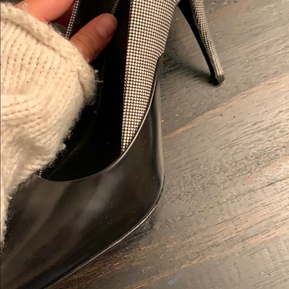 High Heels - Picture 5 of 6